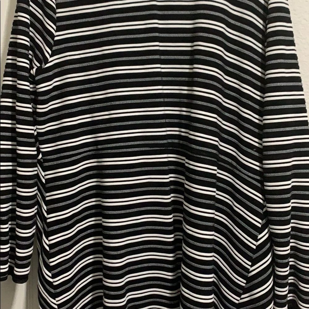 Blazer - Picture 3 of 3